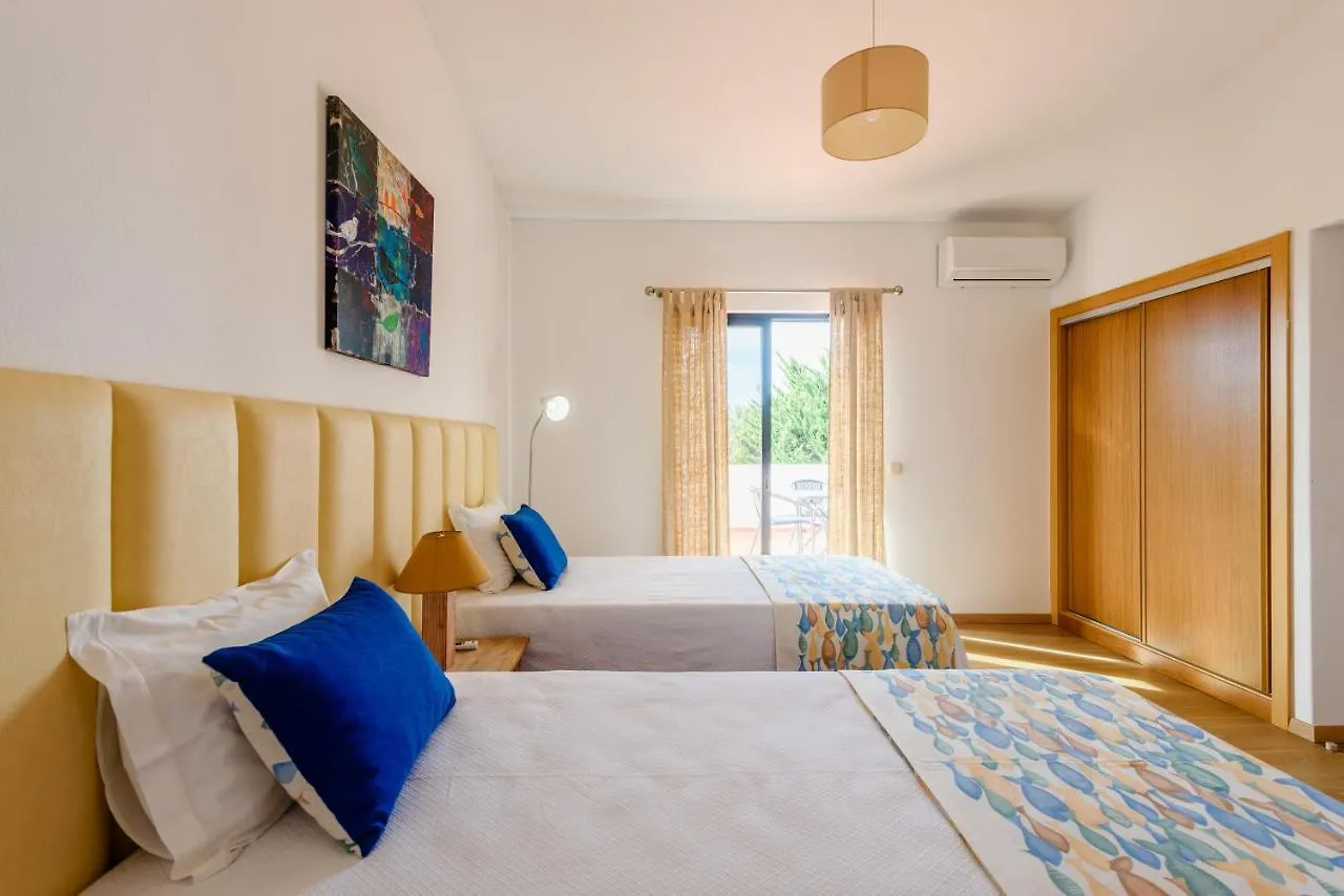 Villa Protea - 5 Bedroom, Beach, Air-Con, Wifi Albufeira 0*,  Portugal